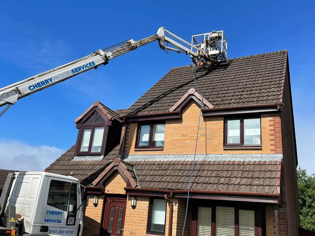 Cleaning a Roof in Glasgow